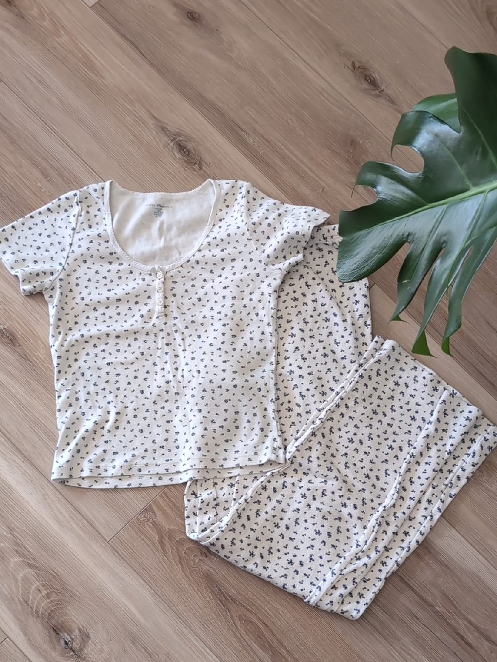 Women's White Short Sleeve Printed Pajama Set